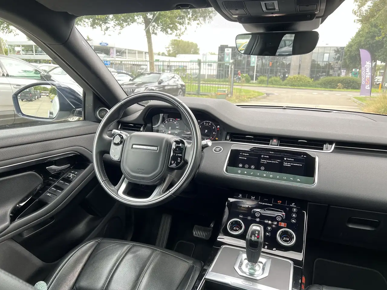 Land Rover Range Rover Evoque 2.0 P200 AWD R-Dynamic Hello Edition PANO CARPLAY, миниатюра 7