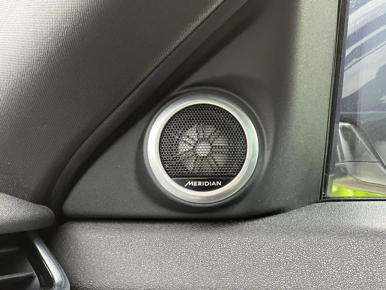 Land Rover Range Rover Evoque 2.0 P200 AWD R-Dynamic Hello Edition PANO CARPLAY, миниатюра 26