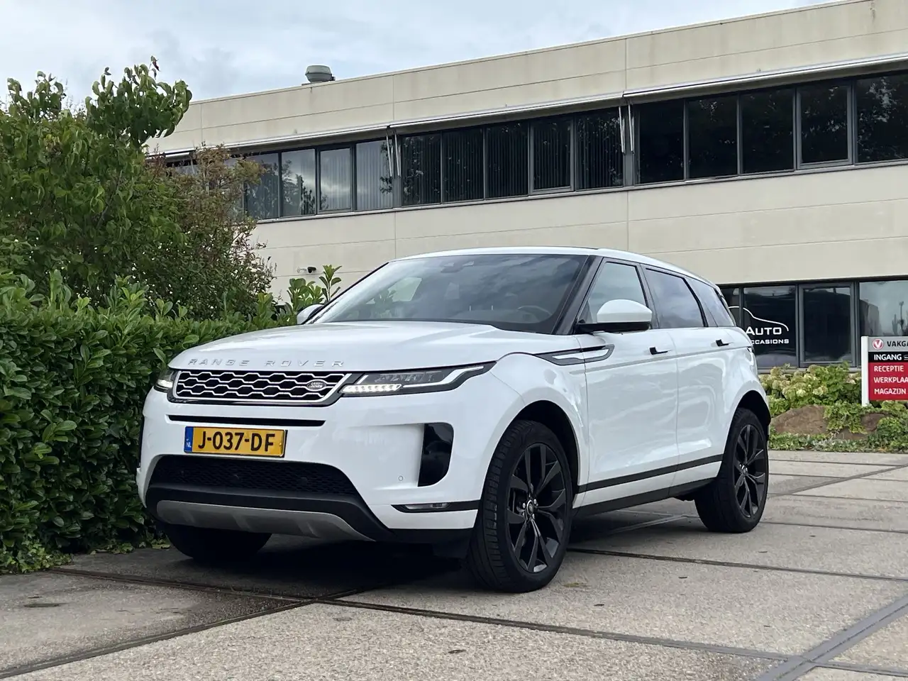 Land Rover Range Rover Evoque 2.0 P200 AWD R-Dynamic Hello Edition PANO CARPLAY