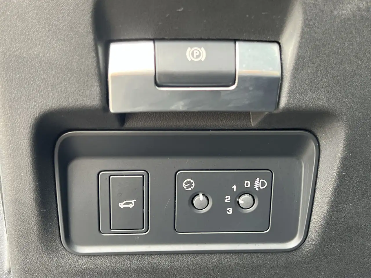 Land Rover Range Rover Evoque 2.0 P200 AWD R-Dynamic Hello Edition PANO CARPLAY, миниатюра 25