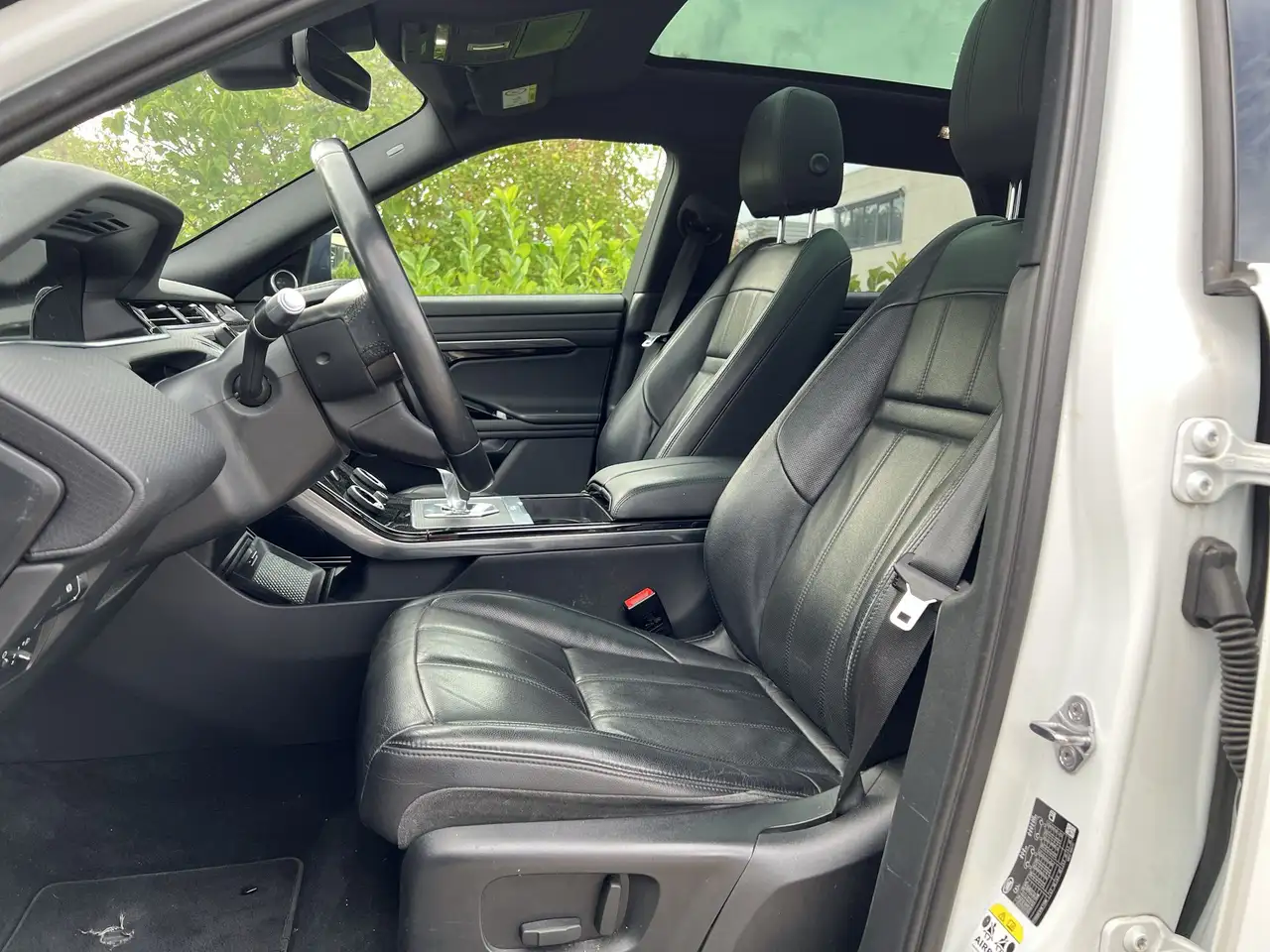 Land Rover Range Rover Evoque 2.0 P200 AWD R-Dynamic Hello Edition PANO CARPLAY, миниатюра 12