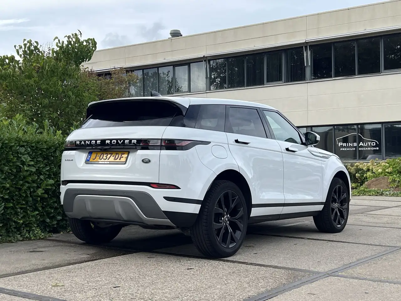 Land Rover Range Rover Evoque 2.0 P200 AWD R-Dynamic Hello Edition PANO CARPLAY, миниатюра 2