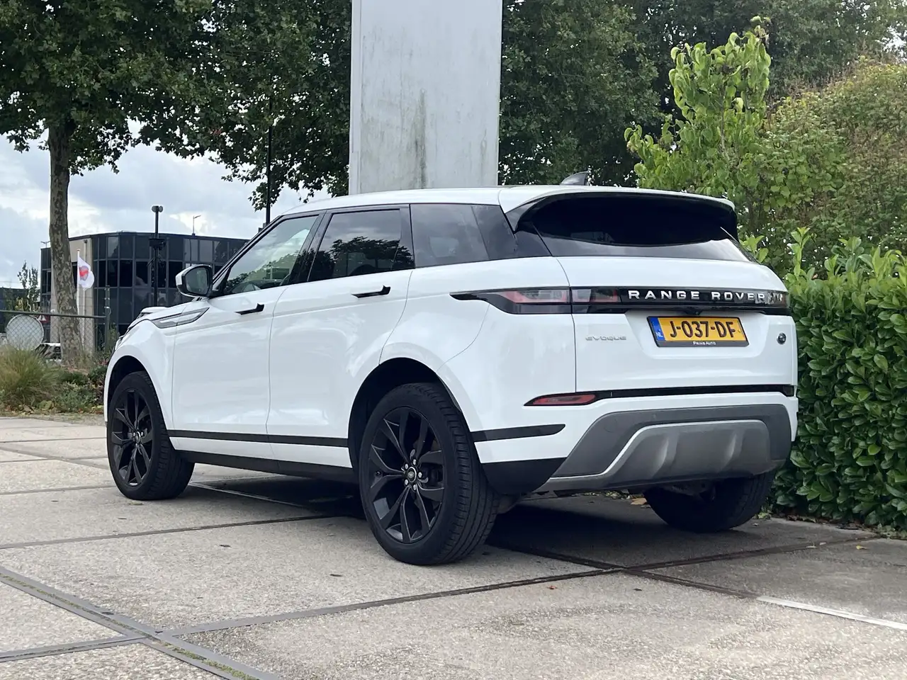 Land Rover Range Rover Evoque 2.0 P200 AWD R-Dynamic Hello Edition PANO CARPLAY, миниатюра 6