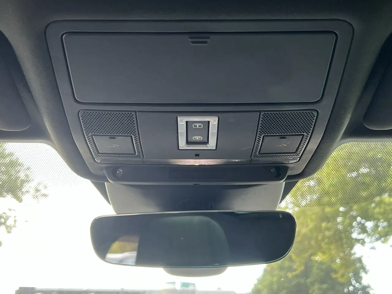 Land Rover Range Rover Evoque 2.0 P200 AWD R-Dynamic Hello Edition PANO CARPLAY, миниатюра 20