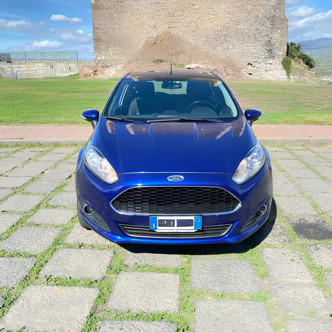Ford Fiesta Plus 1.5 TDCi 75CV 5 porte Bleu - 1