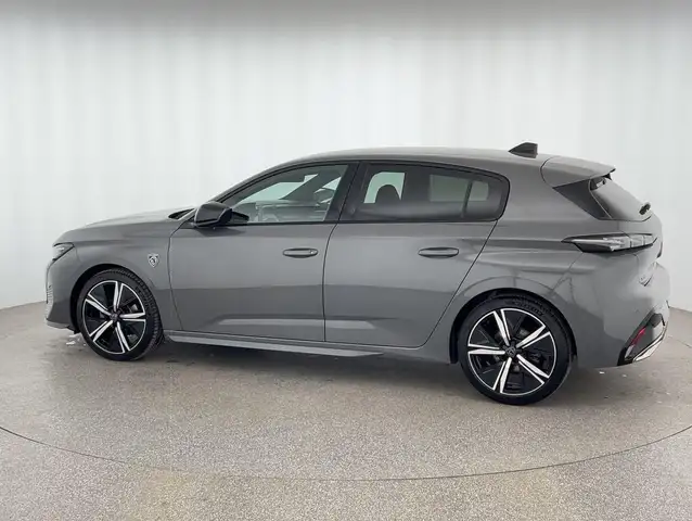 Peugeot 308 view 2