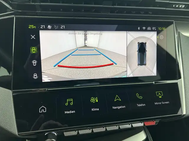 Peugeot 308 view 11