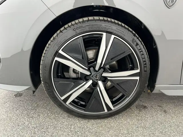 Peugeot 308 view 15