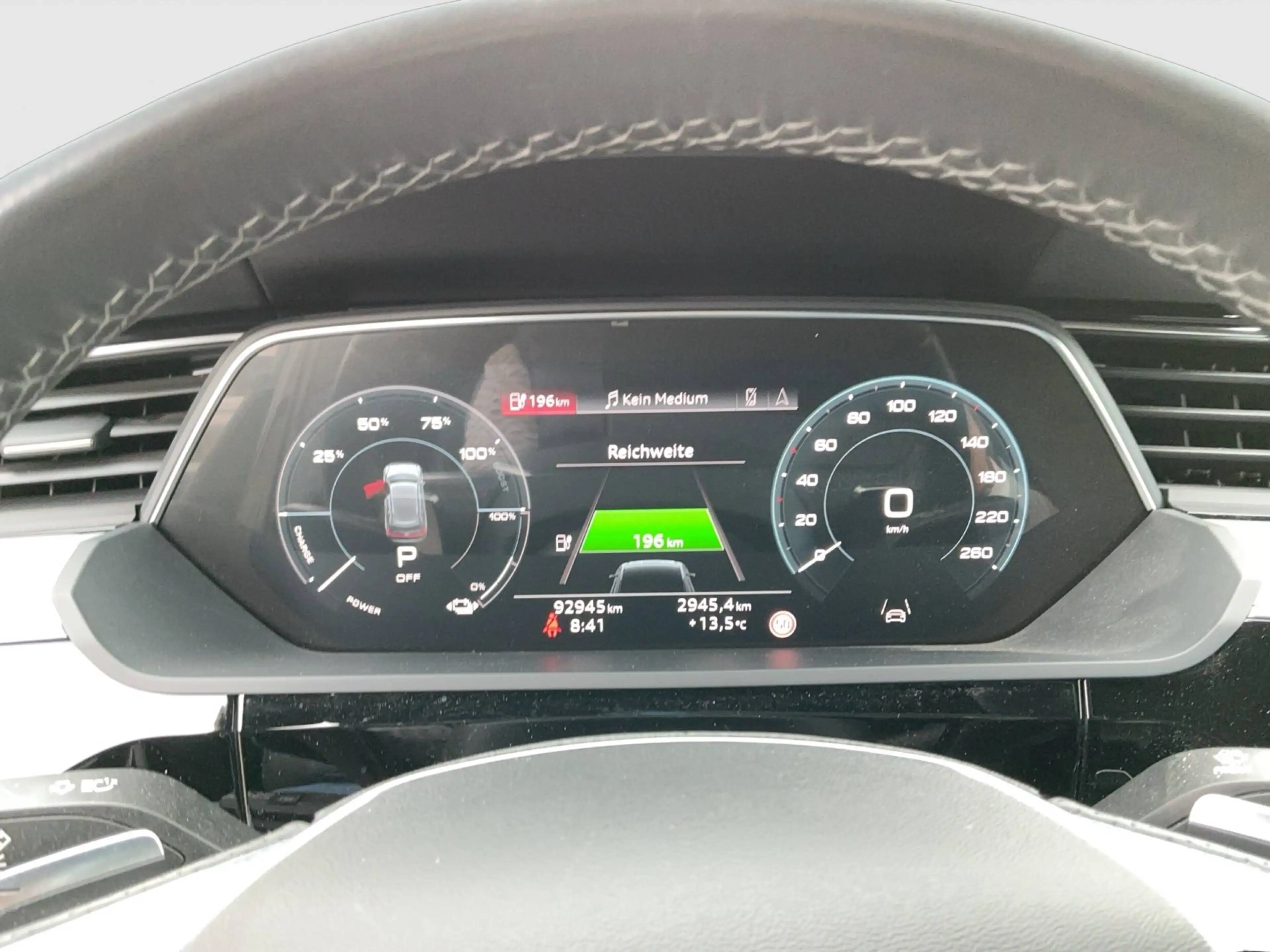Audi e-tron 55 quattro basis — photo 11
