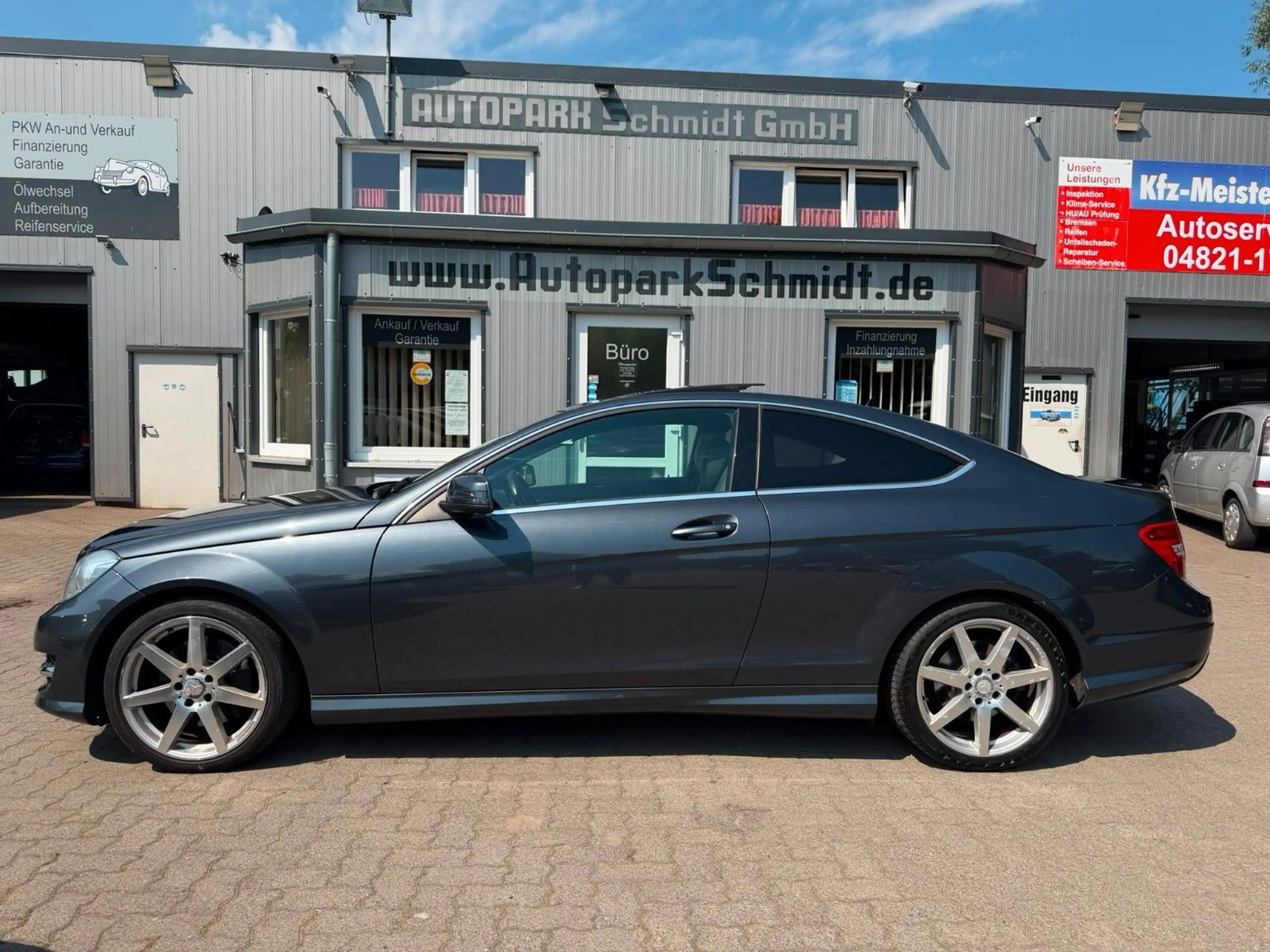 Mercedes-Benz C 350 Coupe AMG°AUTOM°LEDER°PDC°PANO°NAVI°18"ALU — photo 4