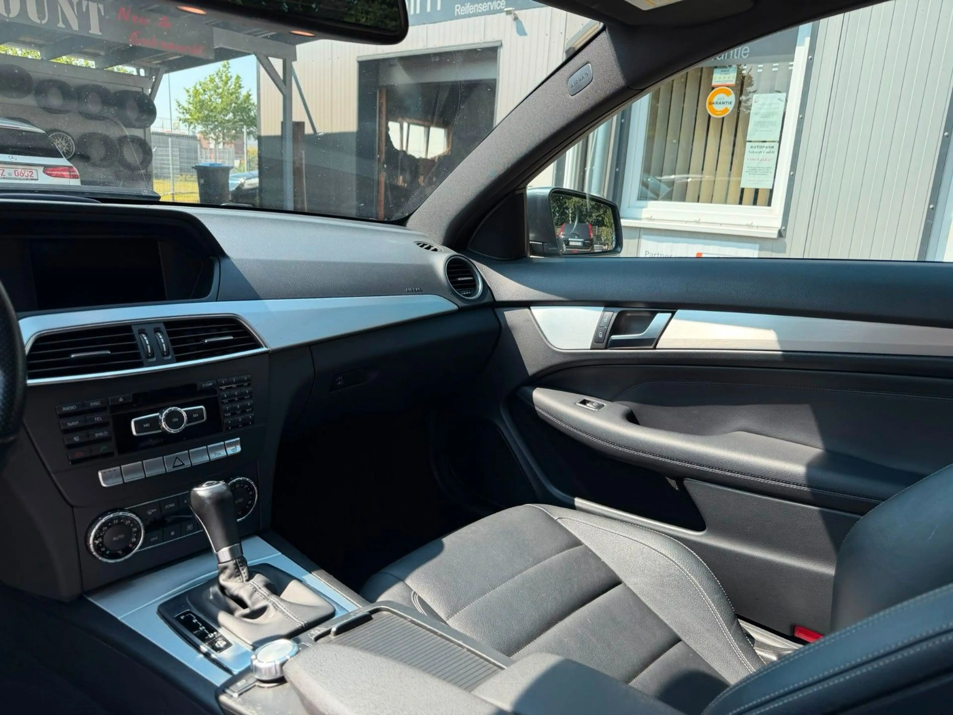 Mercedes-Benz C 350 Coupe AMG°AUTOM°LEDER°PDC°PANO°NAVI°18"ALU — photo 14