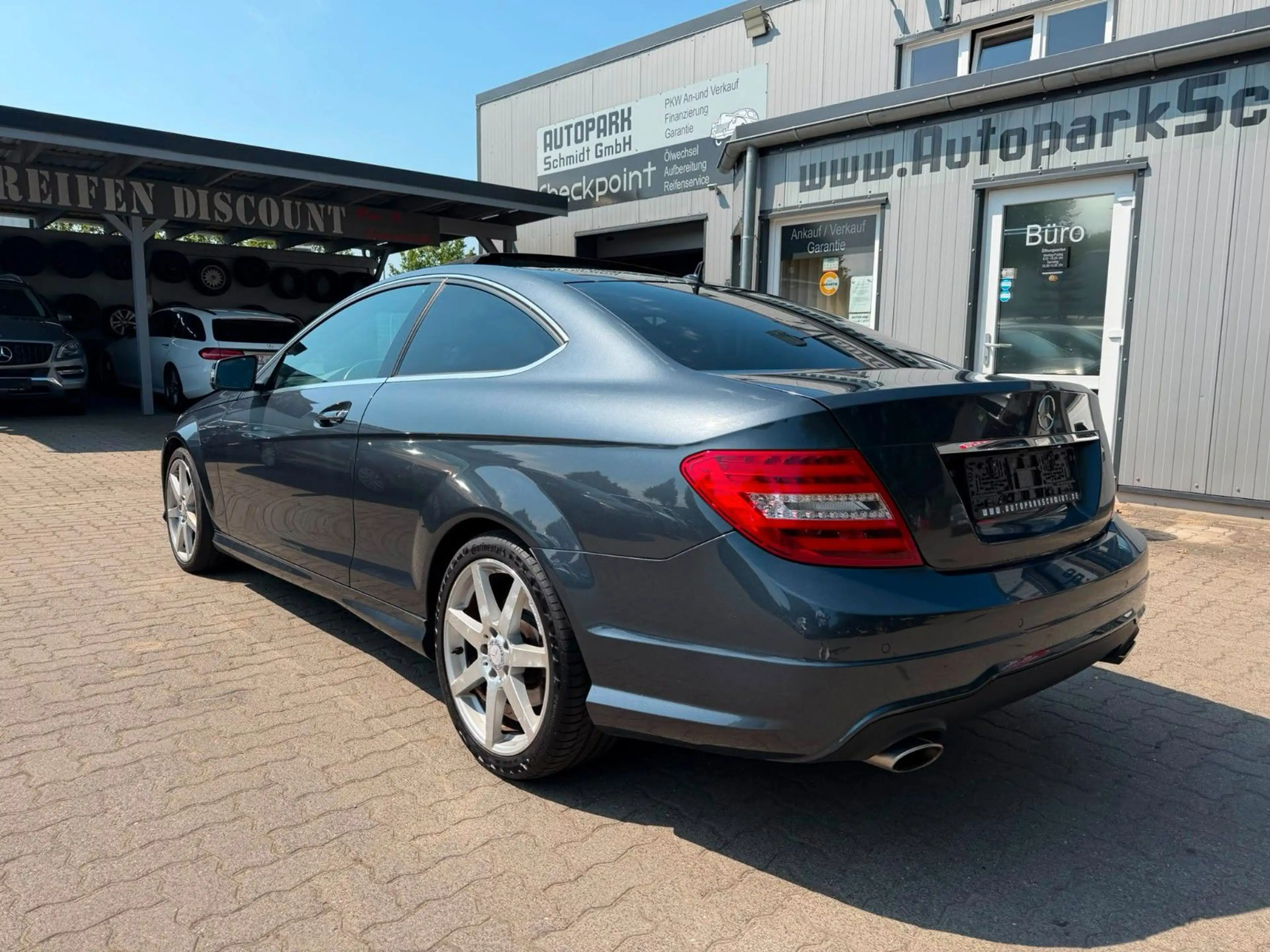 Mercedes-Benz C 350 Coupe AMG°AUTOM°LEDER°PDC°PANO°NAVI°18"ALU — photo 6