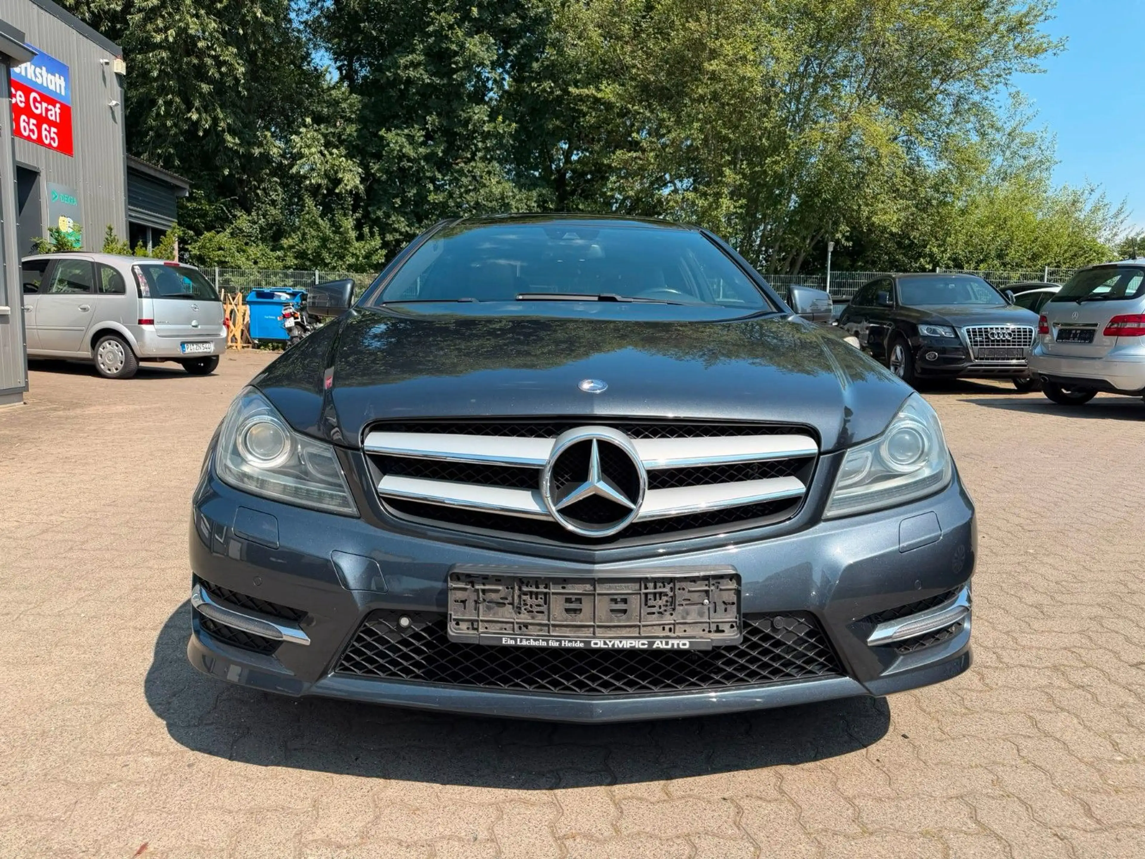 Mercedes-Benz C 350 Coupe AMG°AUTOM°LEDER°PDC°PANO°NAVI°18"ALU — photo 2