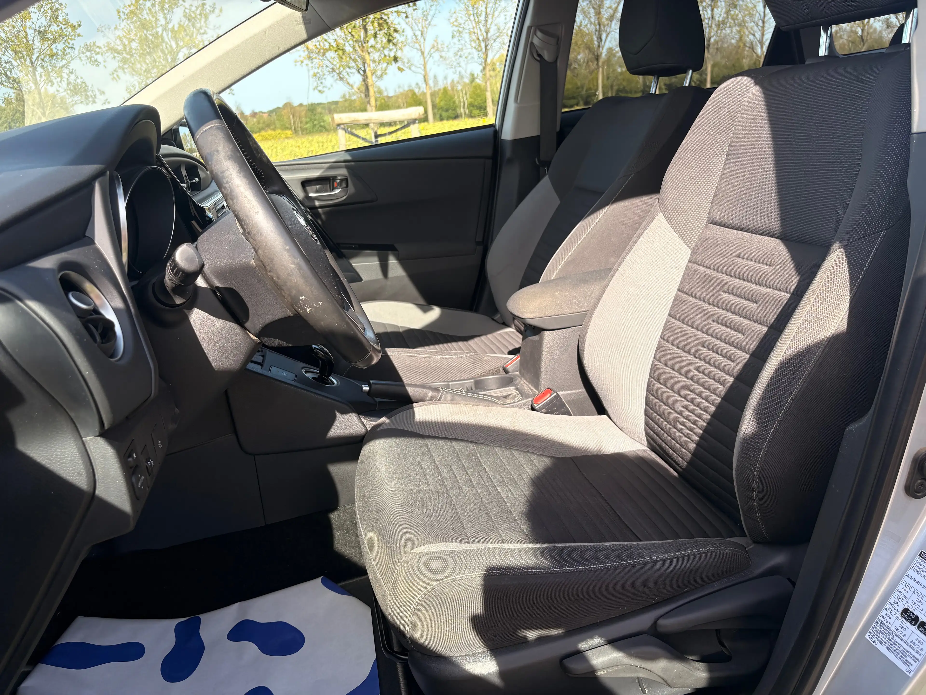 Toyota Auris Auris SW HEV 1.8i Hybrid - Navi - Att. Rem - Caméra - Automatique - Garantie — photo 13