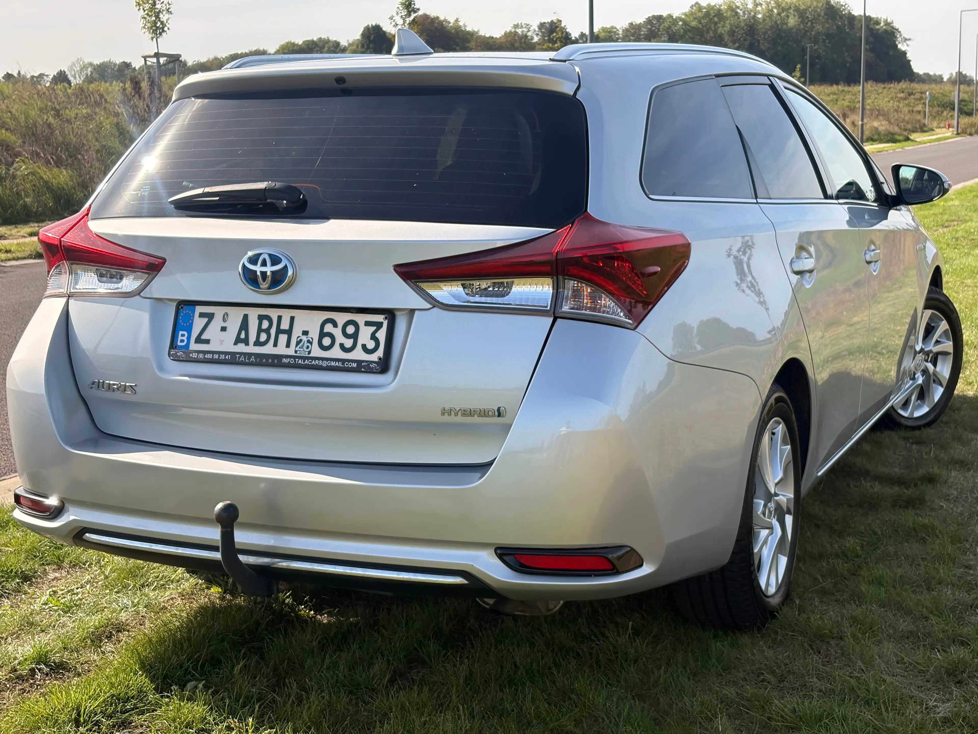 Toyota Auris Auris SW HEV 1.8i Hybrid - Navi - Att. Rem - Caméra - Automatique - Garantie — photo 6