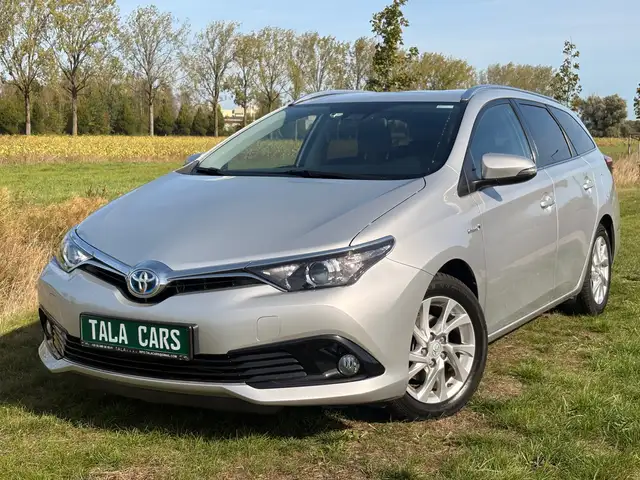 Toyota Auris Auris SW HEV 1.8i Hybrid - Navi - Att. Rem - Caméra - Automatique - Garantie