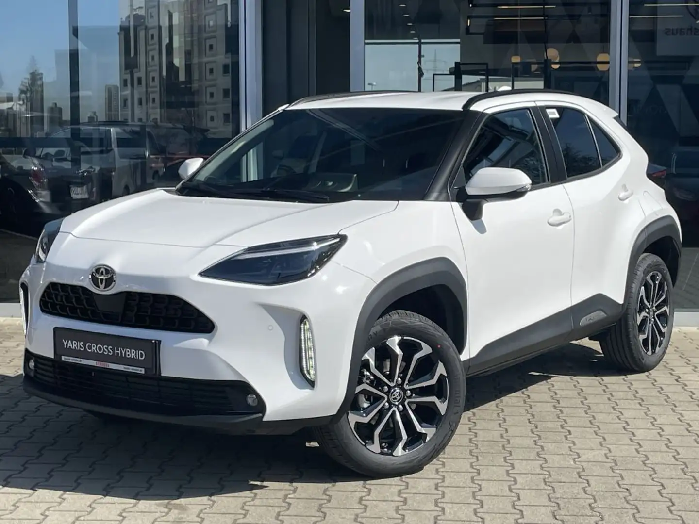 Toyota Yaris Cross Hybrid 130 1.5 VVT-i Teamplayer Weiß - 2