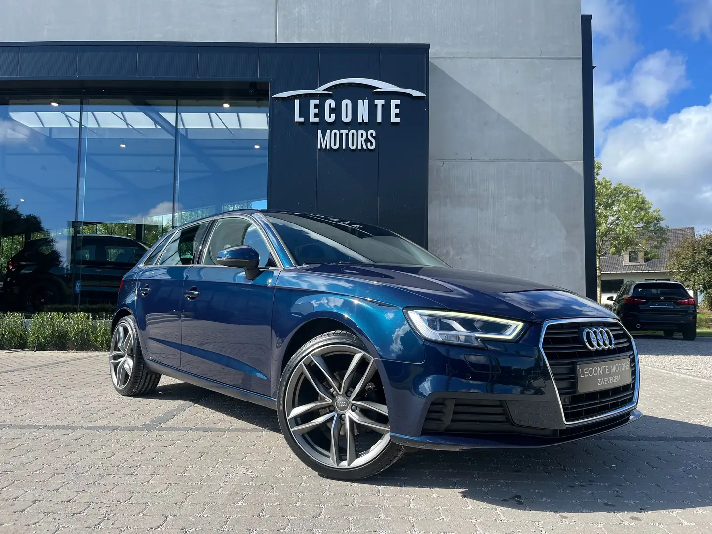 Audi A3 Sportback 30 TFSI S-Tronic LED/Gps/Leder/Camera... Blauw - 1