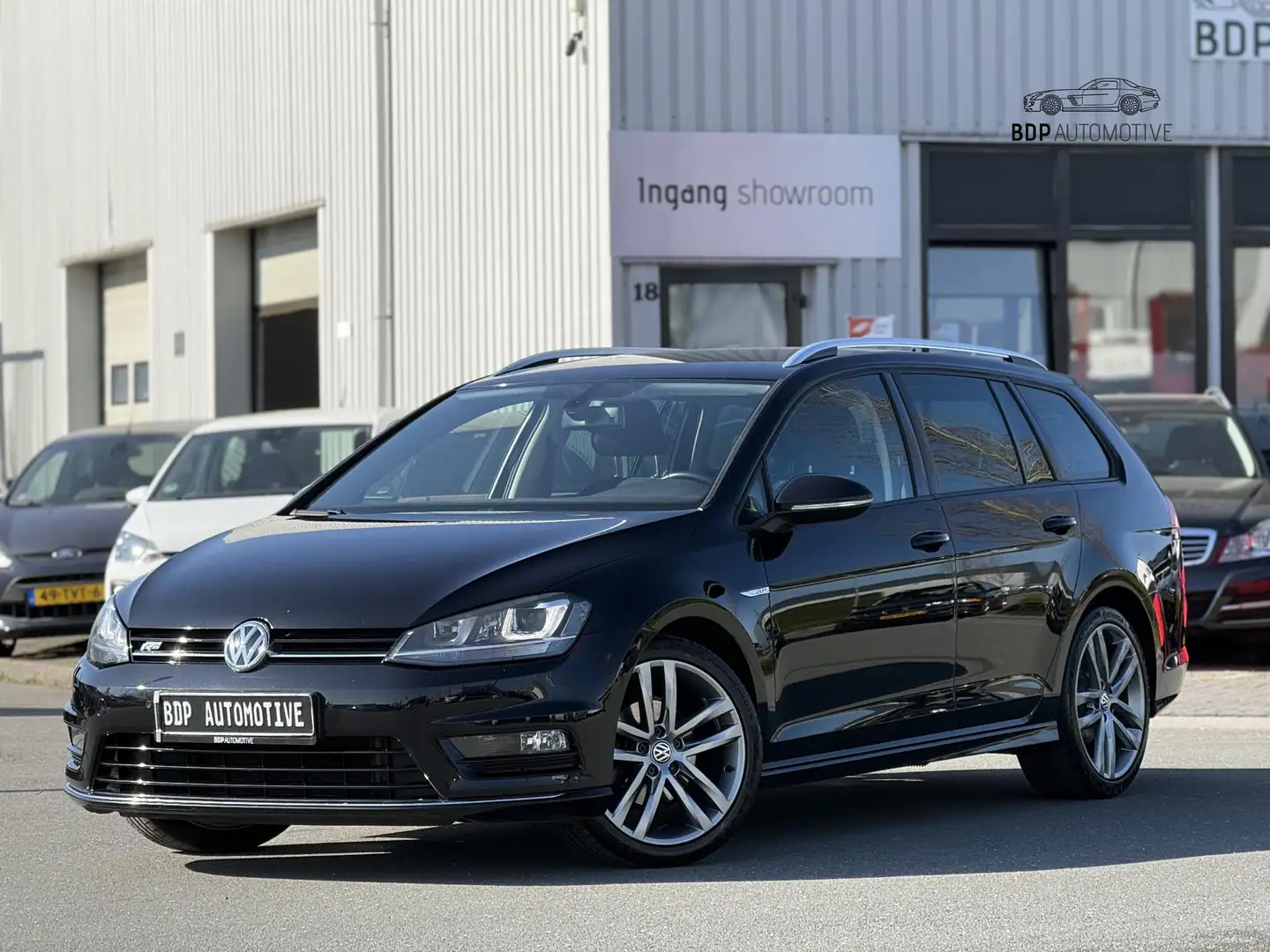 Volkswagen Golf Variant 1.4 TSI Business Edition R R-Line/AUTOMAAT/CRUISE/ Zwart - 1