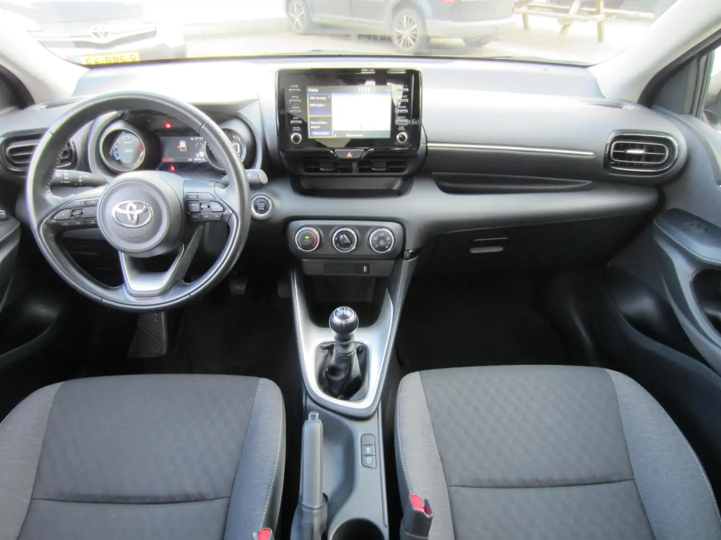 Toyota Yaris 1.5 VVT-i Dynamic Trekhaak Navi Weiß - 2
