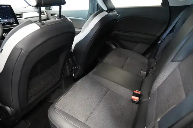 Renault Captur view 18