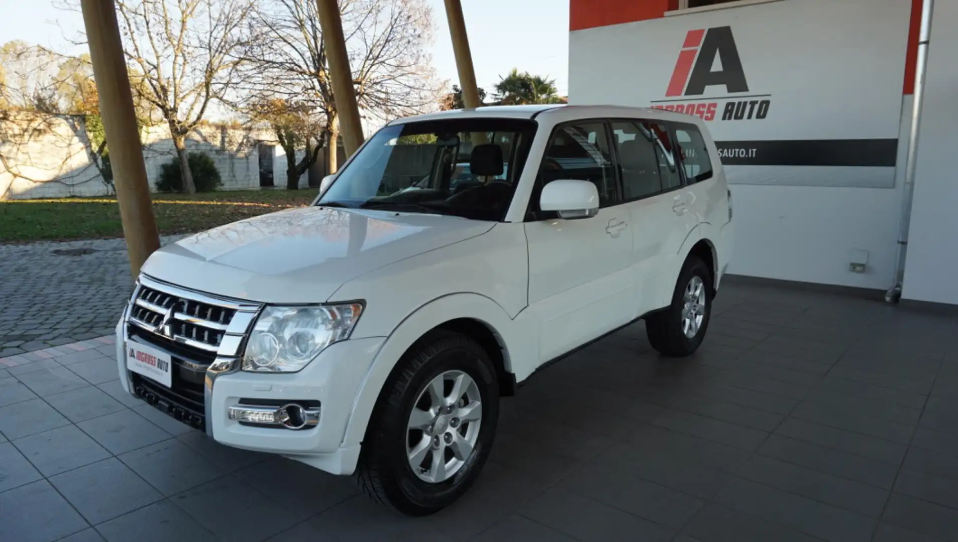 Mitsubishi Pajero 3.2 DI-D 16V aut. 5p. Instyle DPF Blanc - 1
