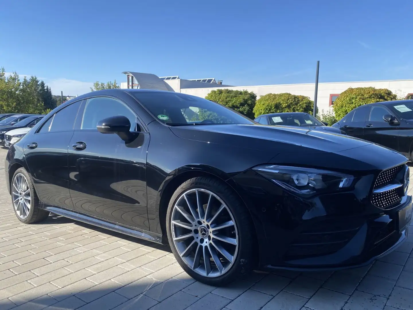 Mercedes-Benz CLA 200 d AMG LINE Night-Paket*19 AMG Alu* Schwarz - 2
