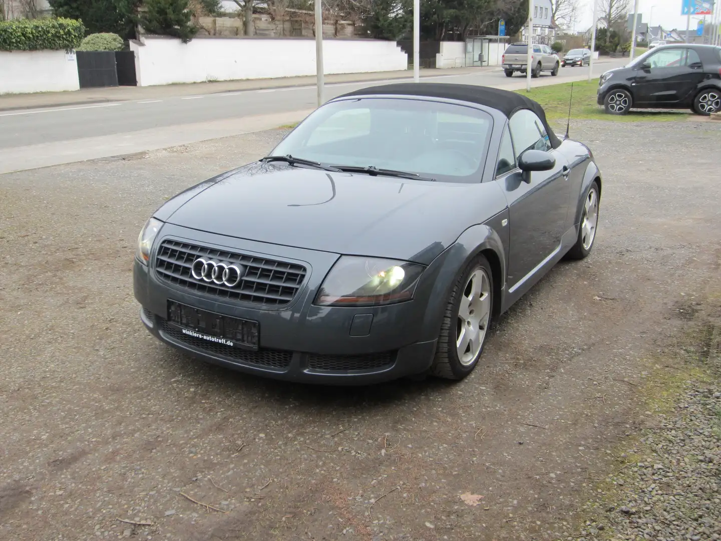 Audi TT 1.8 T Roadster  Coupe/Roadster 1.Hd. Leder Šedá - 1