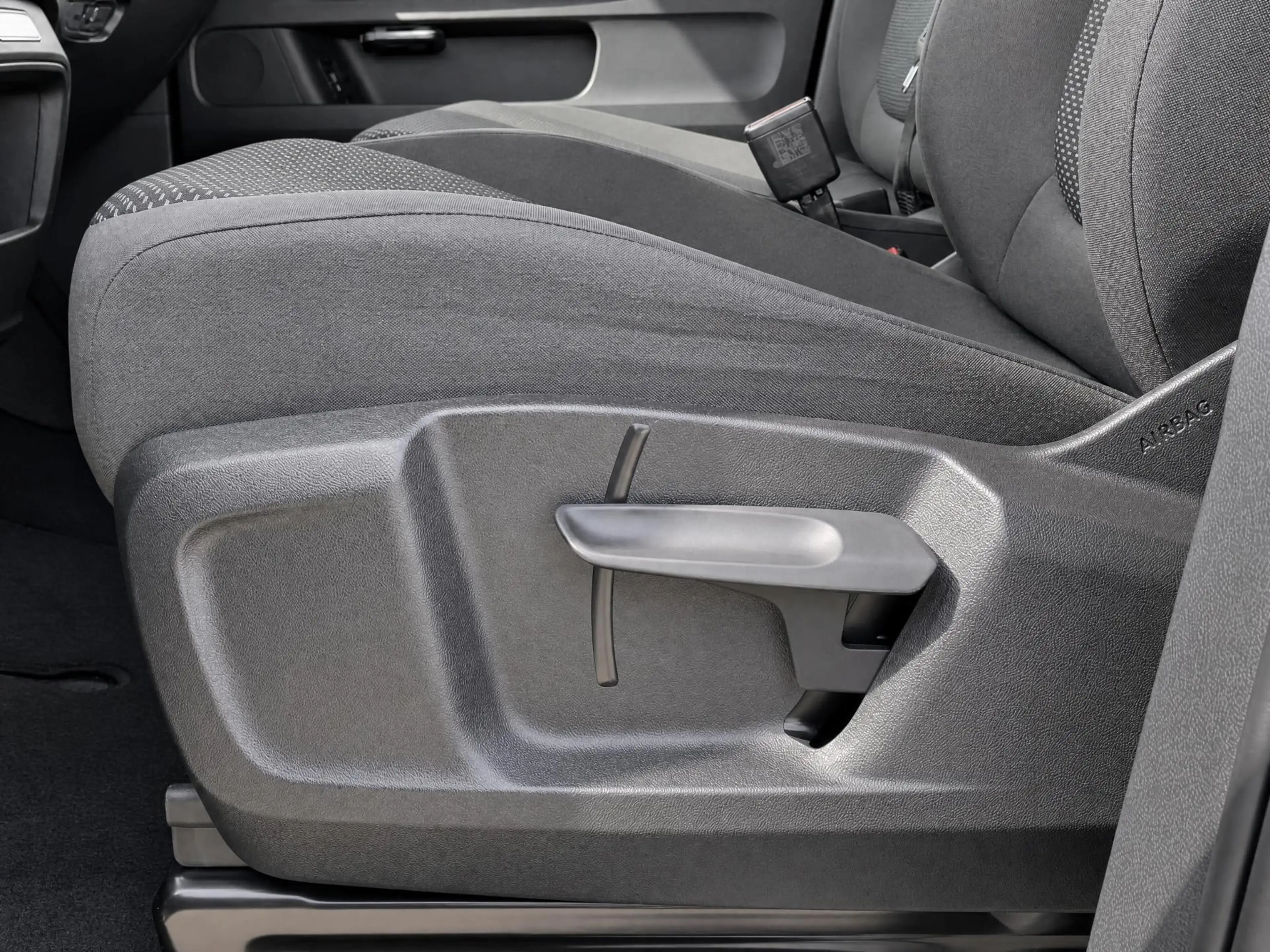 Volkswagen ID. Buzz Cargo Bulli Limited Edition 79kWh 286pk — photo 9
