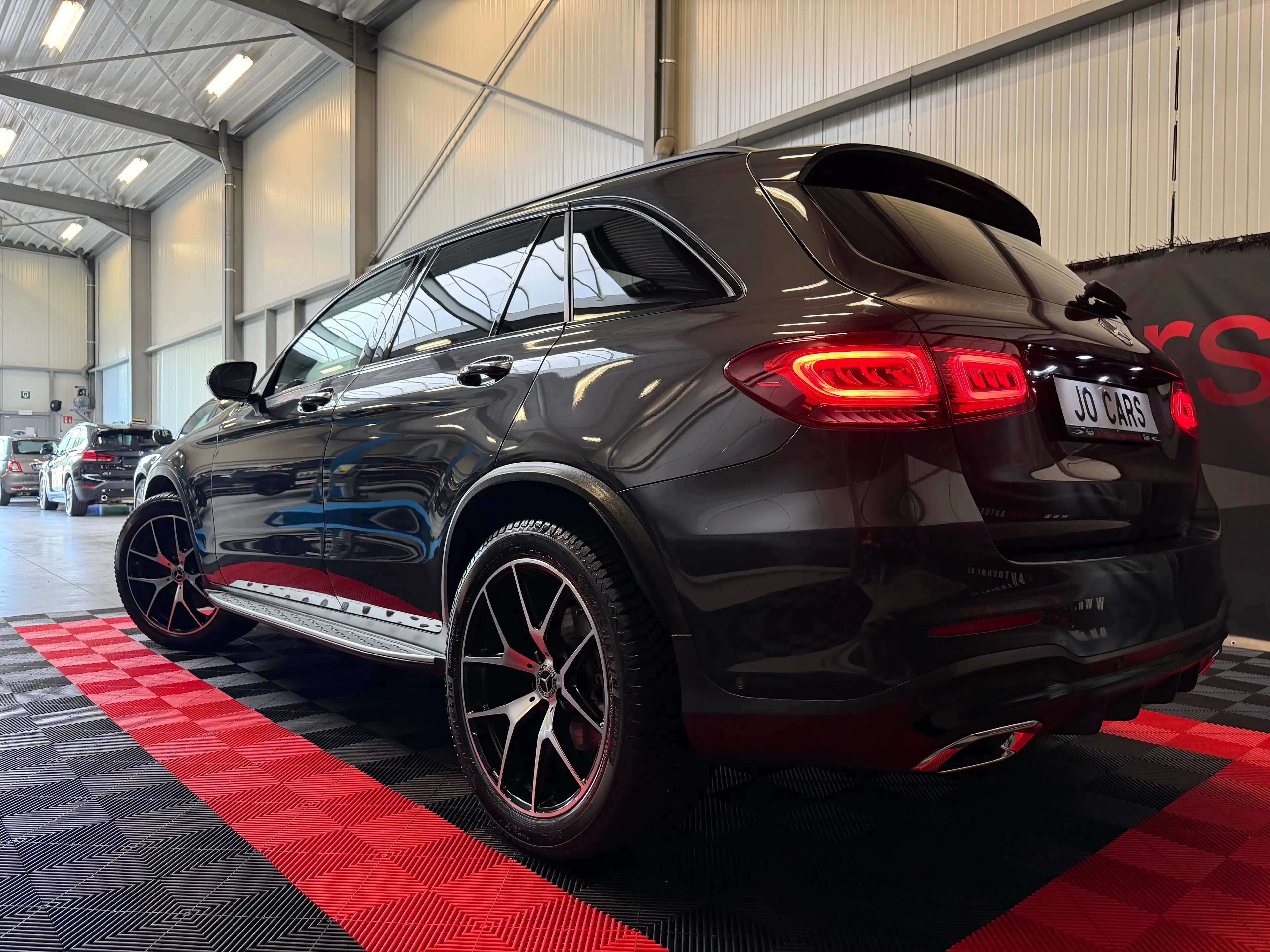Mercedes-Benz GLC 200 /4-Matic/AMG Pack/Pano/Led/Ambi/Keyless/360°/Zv/Carplay/Topper!!! — photo 2