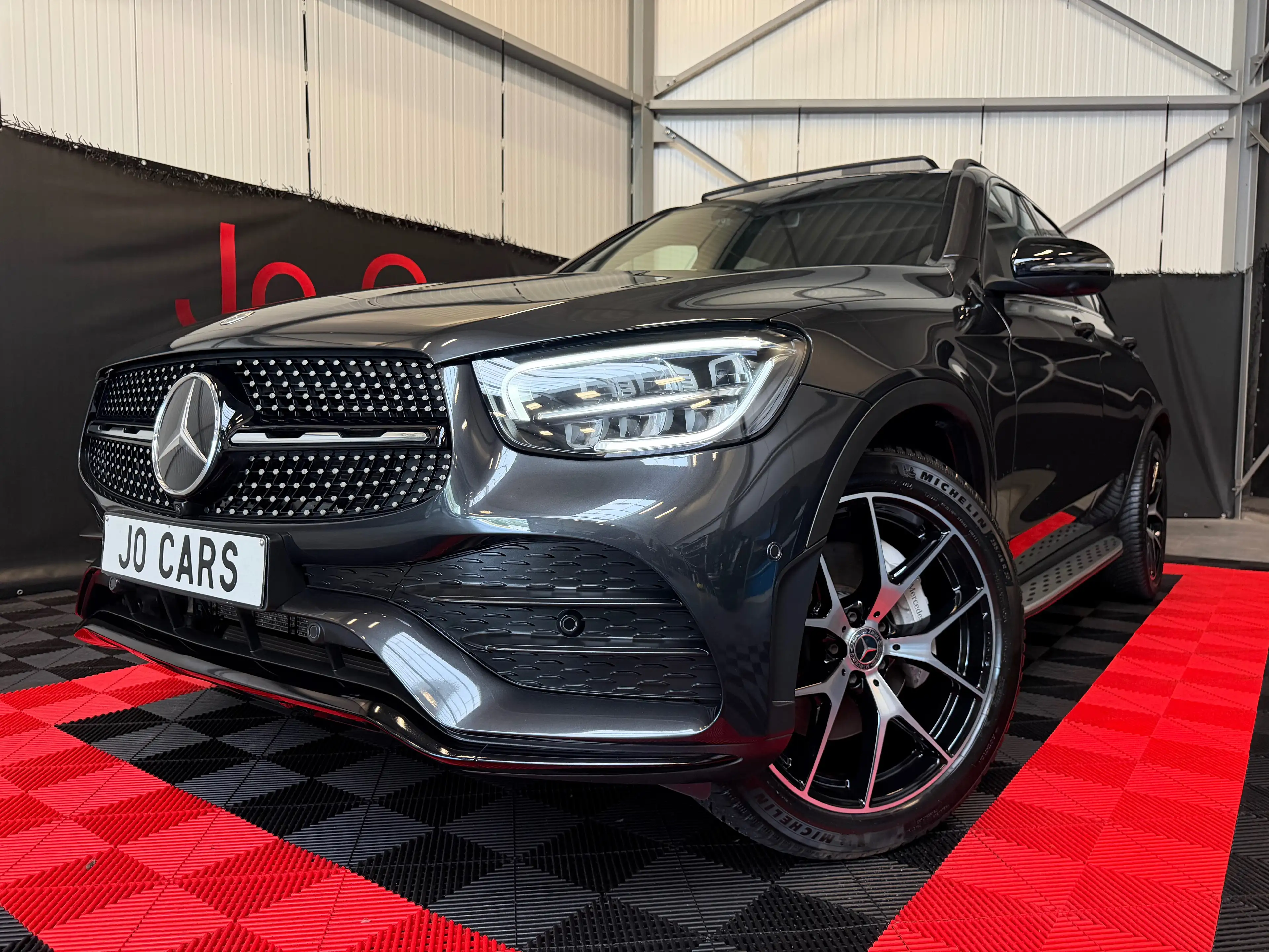 Mercedes-Benz GLC 200 /4-Matic/AMG Pack/Pano/Led/Ambi/Keyless/360°/Zv/Carplay/Topper!!!