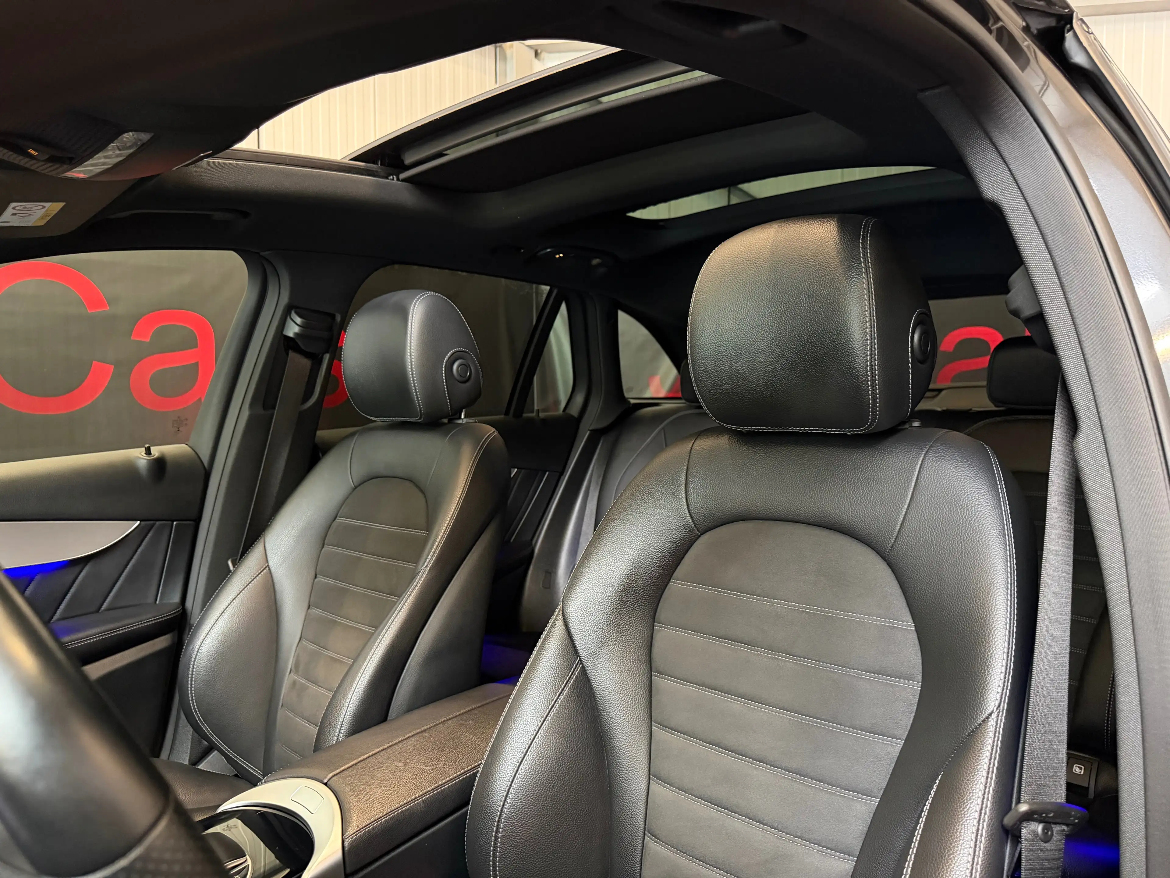 Mercedes-Benz GLC 200 /4-Matic/AMG Pack/Pano/Led/Ambi/Keyless/360°/Zv/Carplay/Topper!!! — photo 15