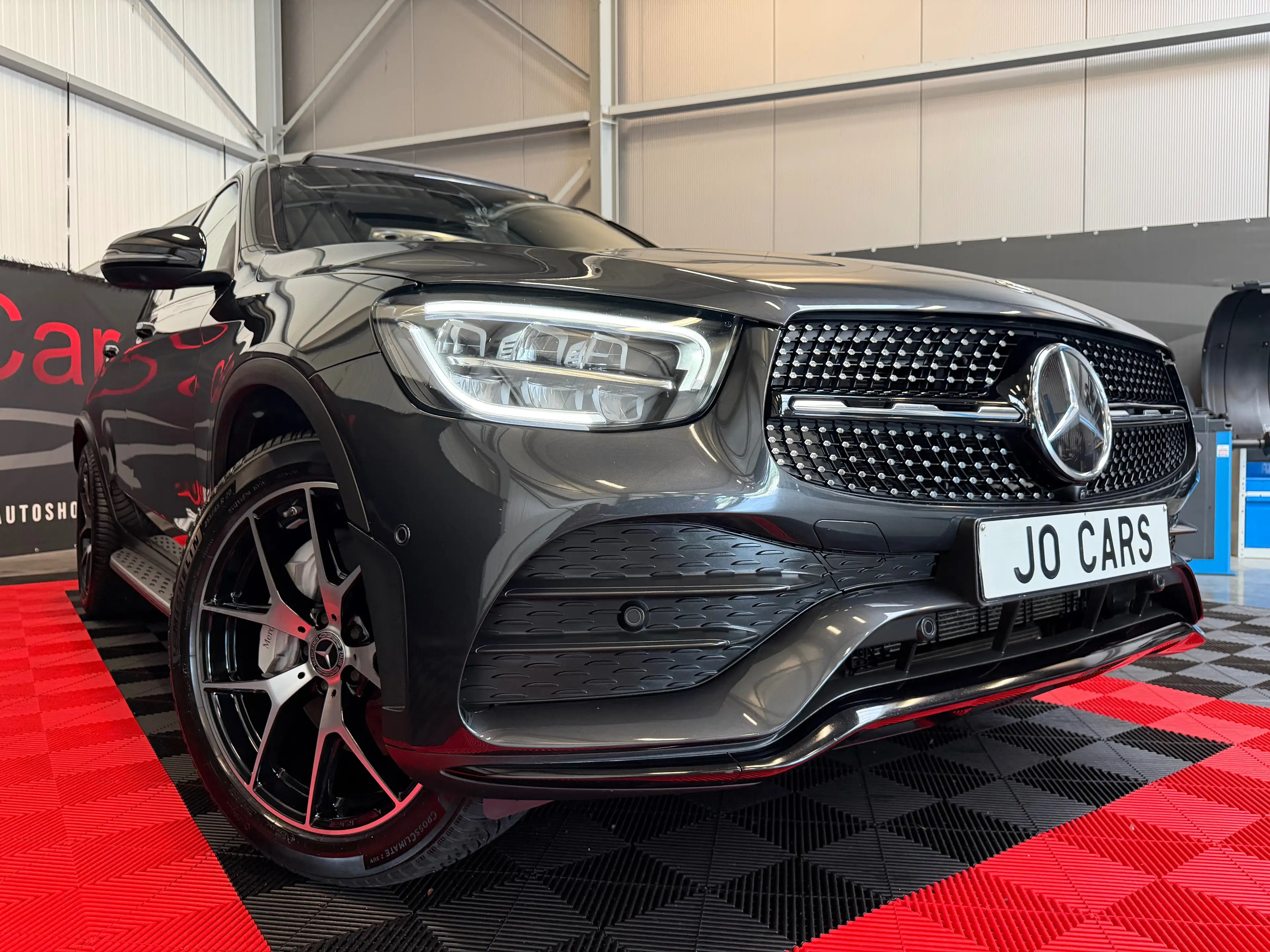 Mercedes-Benz GLC 200 /4-Matic/AMG Pack/Pano/Led/Ambi/Keyless/360°/Zv/Carplay/Topper!!! — photo 4