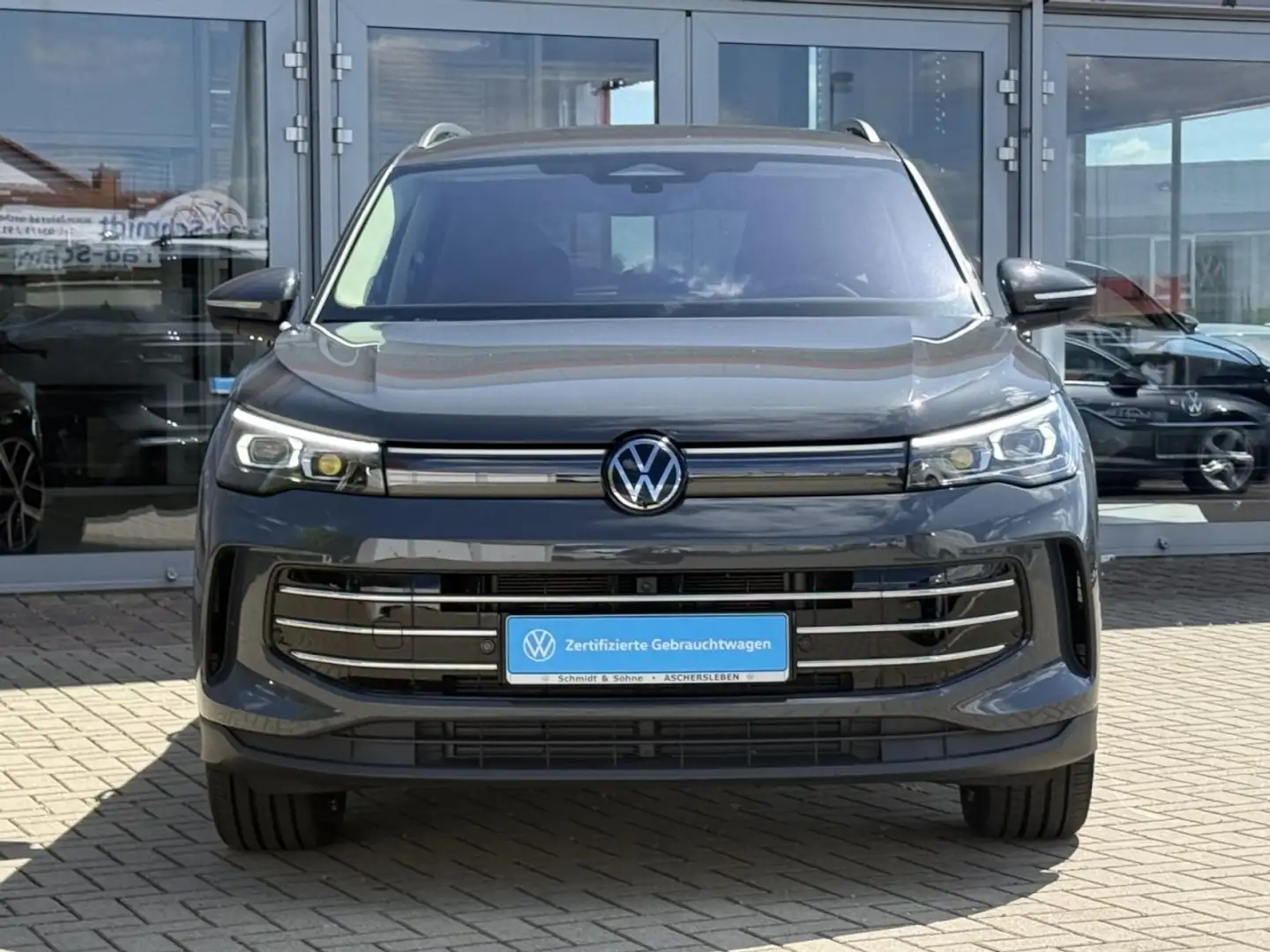 Volkswagen Tiguan Elegance 2,0 l TDI DSG STHZ+HEAD+MATRIX Klima Grau - 2