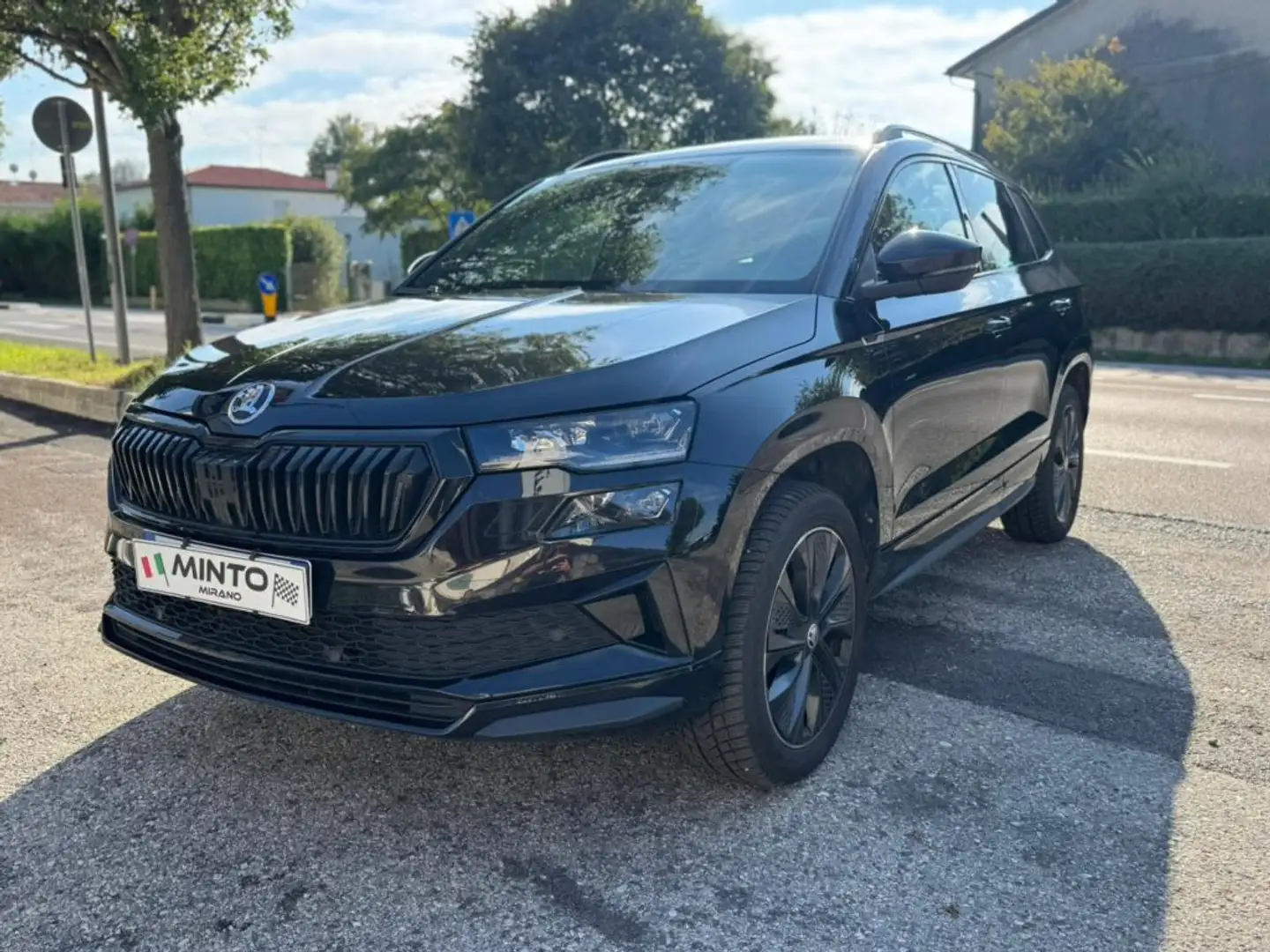 Skoda Karoq 2.0 TDI SCR 4x4 DSG SportLine Nero - 1