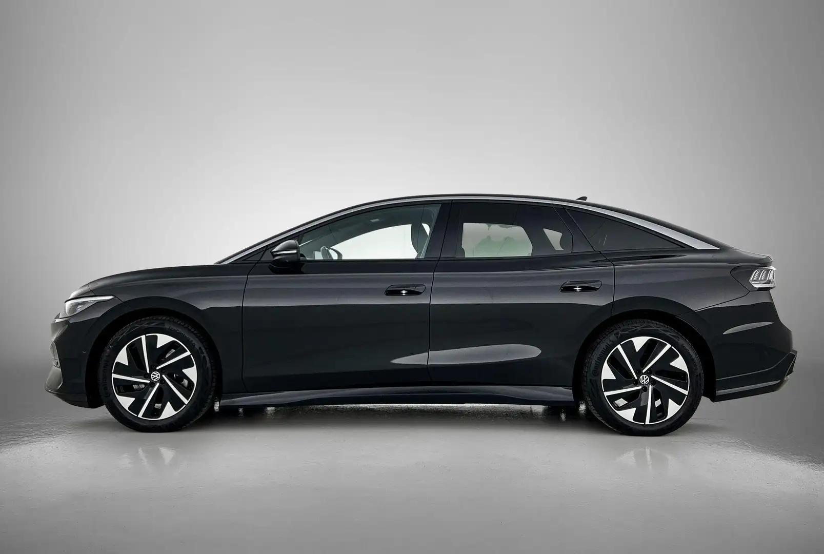 Volkswagen ID.7 Pro Business 77 kWh | Automaat | 360* Camera | Erg Zwart - 2