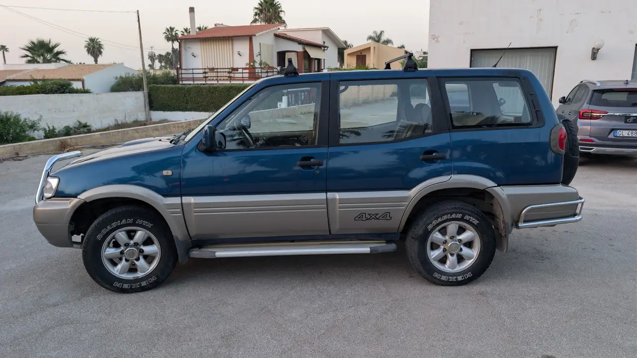 Nissan Terrano 5p 2.7 tdi Luxury, foto 3