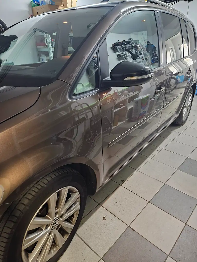 Volkswagen Touran Comfortline 2,0 TDI DPF DSG Braun - 2
