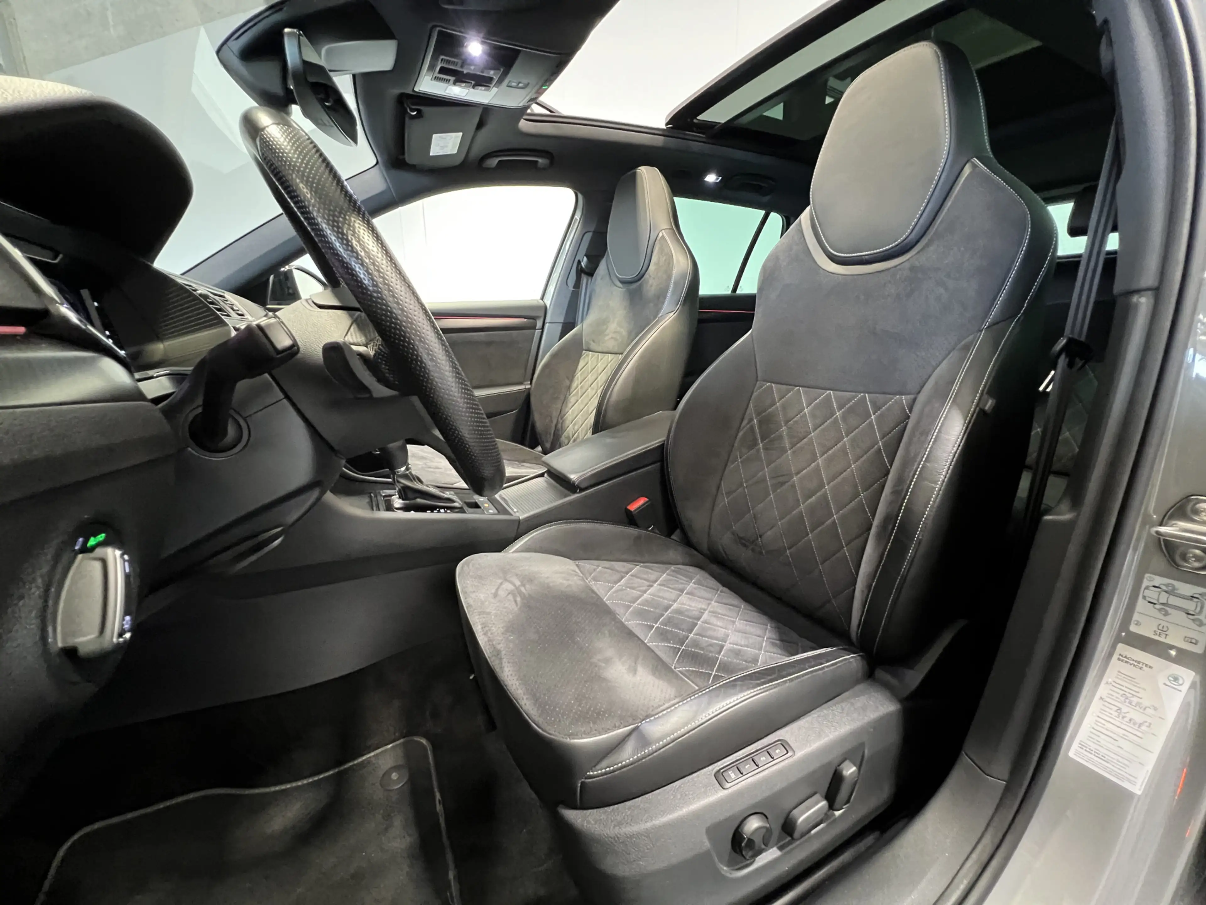 Skoda Superb Combi 2.0 TSI 4x4 Sportline Business | Navigatie/A — photo 13