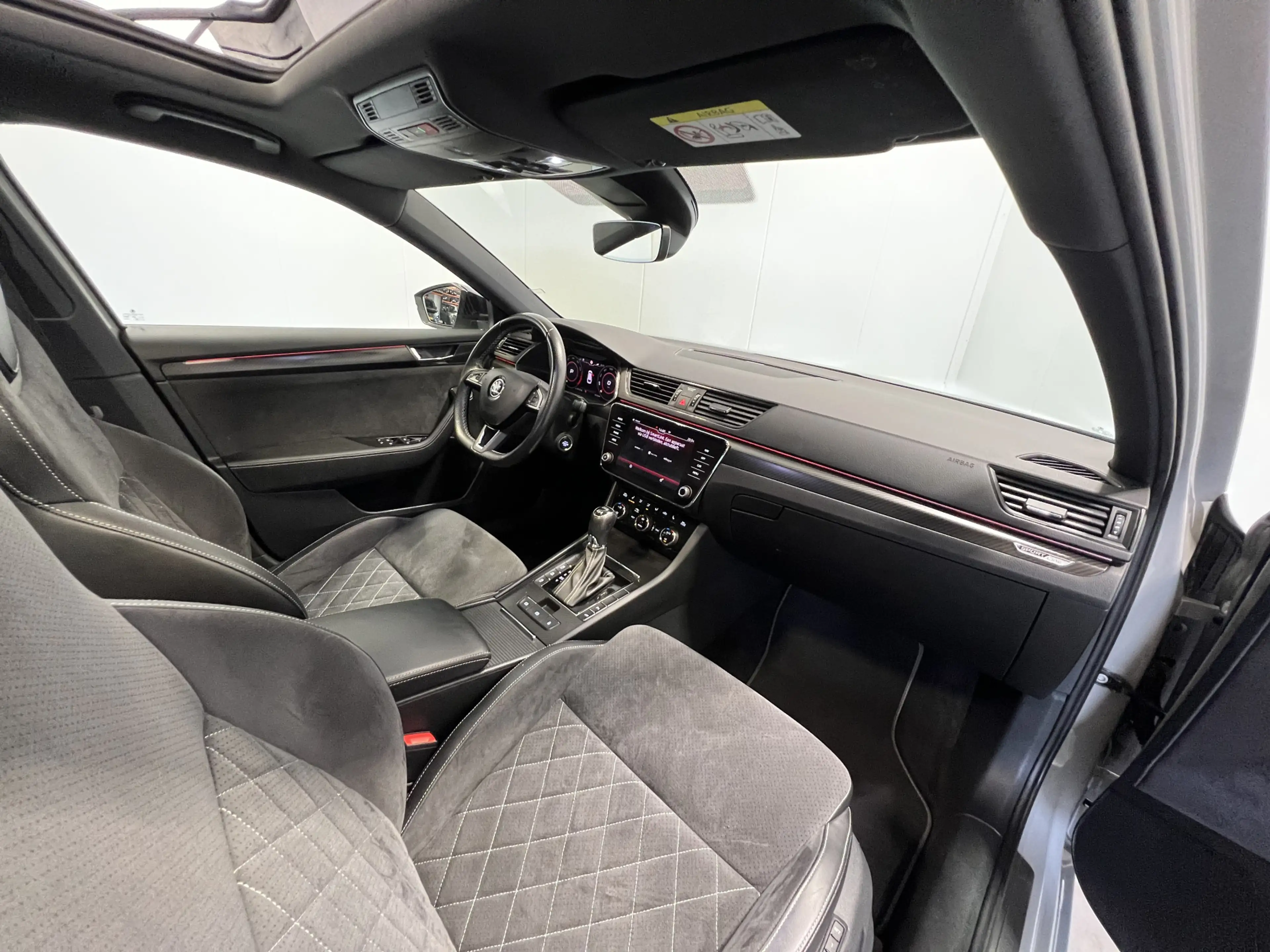 Skoda Superb Combi 2.0 TSI 4x4 Sportline Business | Navigatie/A — photo 26