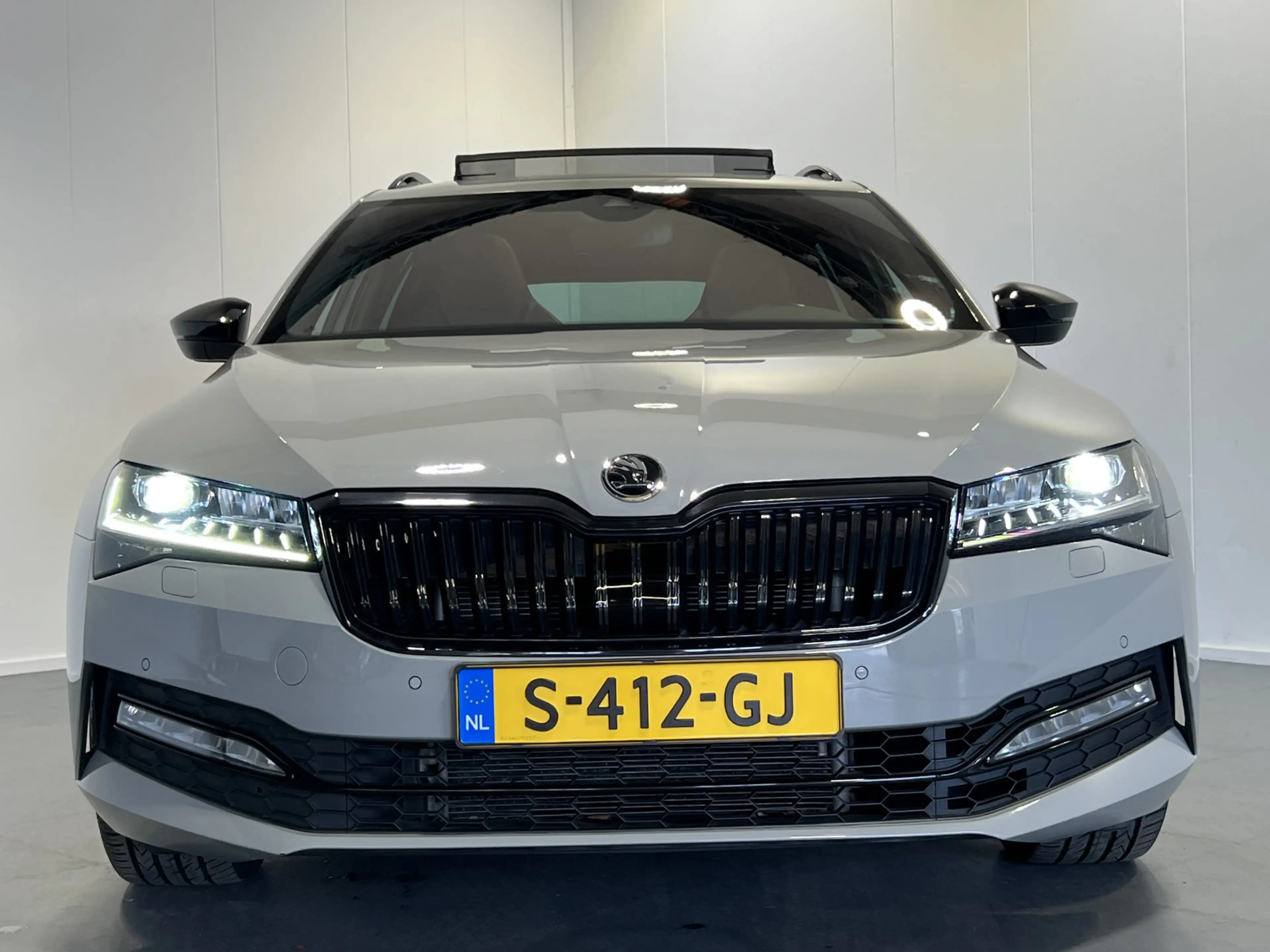 Skoda Superb Combi 2.0 TSI 4x4 Sportline Business | Navigatie/A — photo 41
