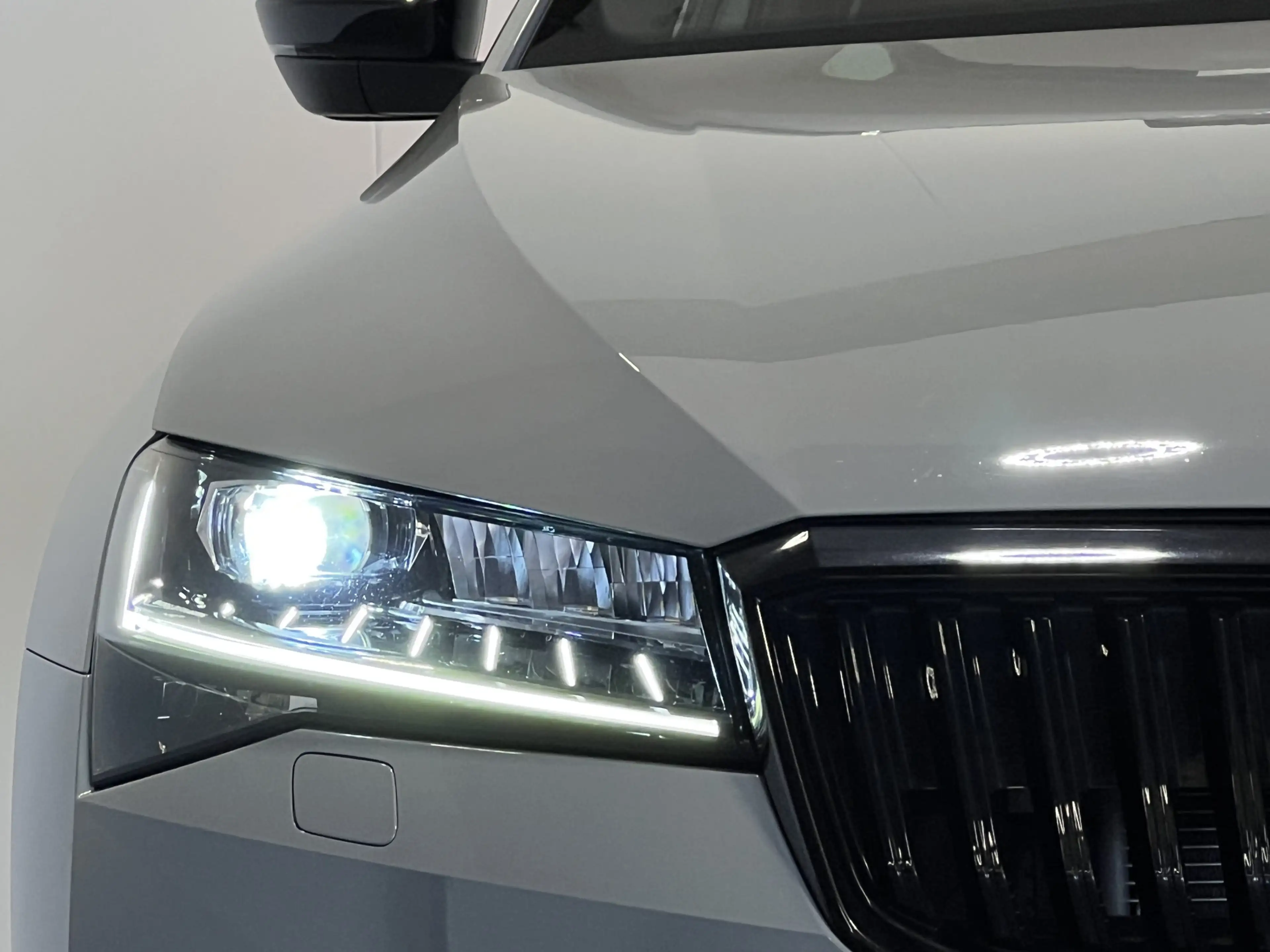 Skoda Superb Combi 2.0 TSI 4x4 Sportline Business | Navigatie/A — photo 24