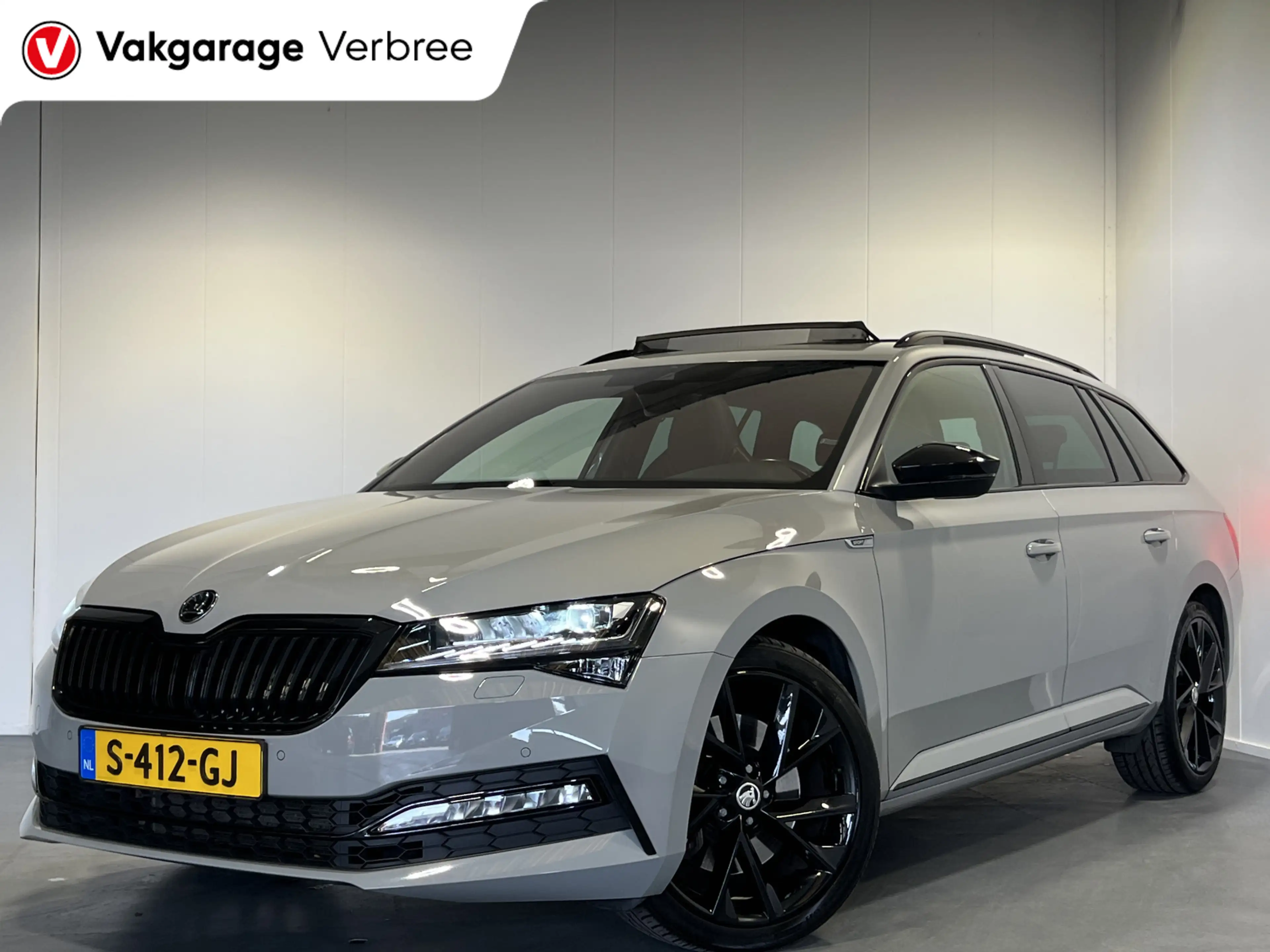 Skoda Superb Combi 2.0 TSI 4x4 Sportline Business | Navigatie/A