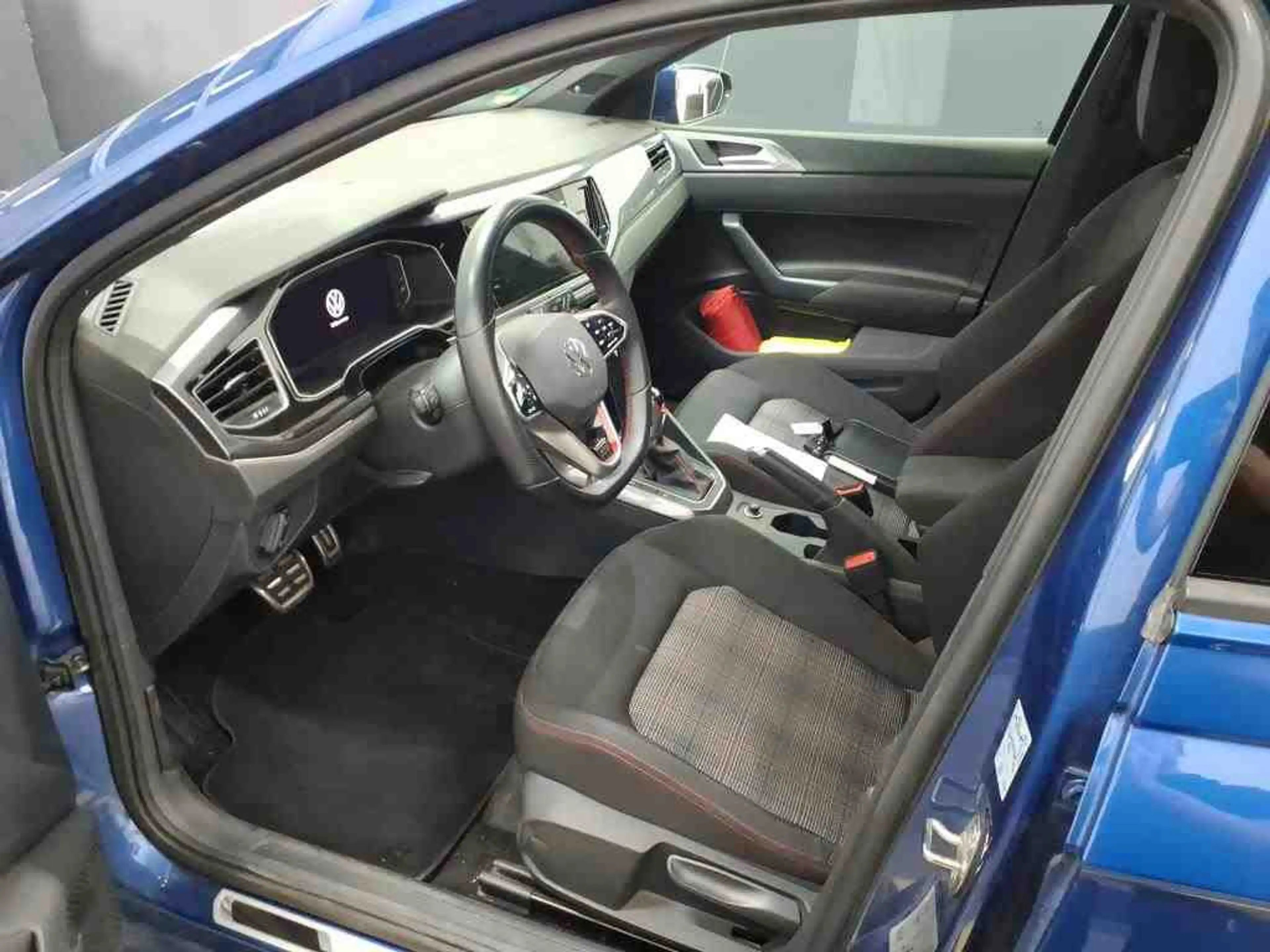 Volkswagen Polo 2.0 TSI DSG GTI*IQ.LIGHT*PDC*SHZ*NAVI*KLIMA — photo 8