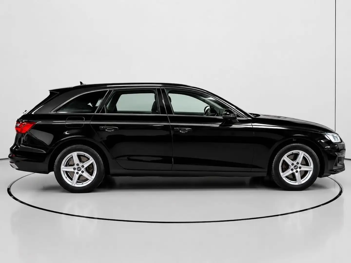 Audi A4 Avant 35 TDI Advanced S tronic 120kW Negro - 2