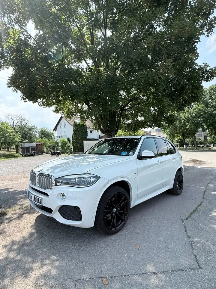 BMW X5 xDrive30d Sport-Aut. — photo 1 of 10