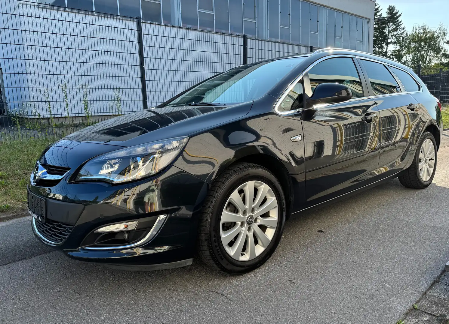 Opel Astra Innovation Navi AHK Lenkradheizung Schwarz - 1