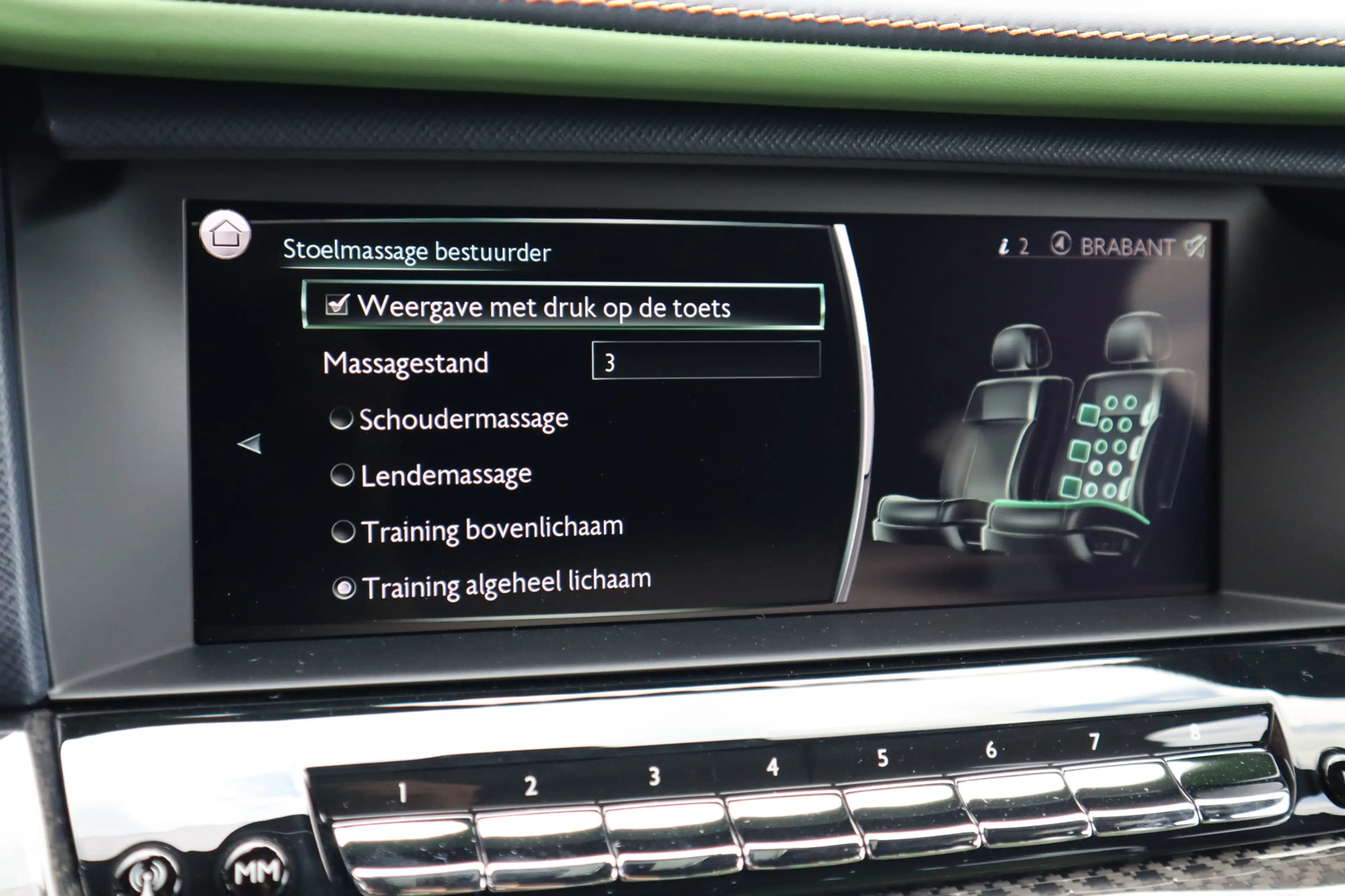 Rolls-Royce Cullinan BLACK BADGE 6.75 V12 Fu-Shion | Sterrenhemel, Besp — photo 35