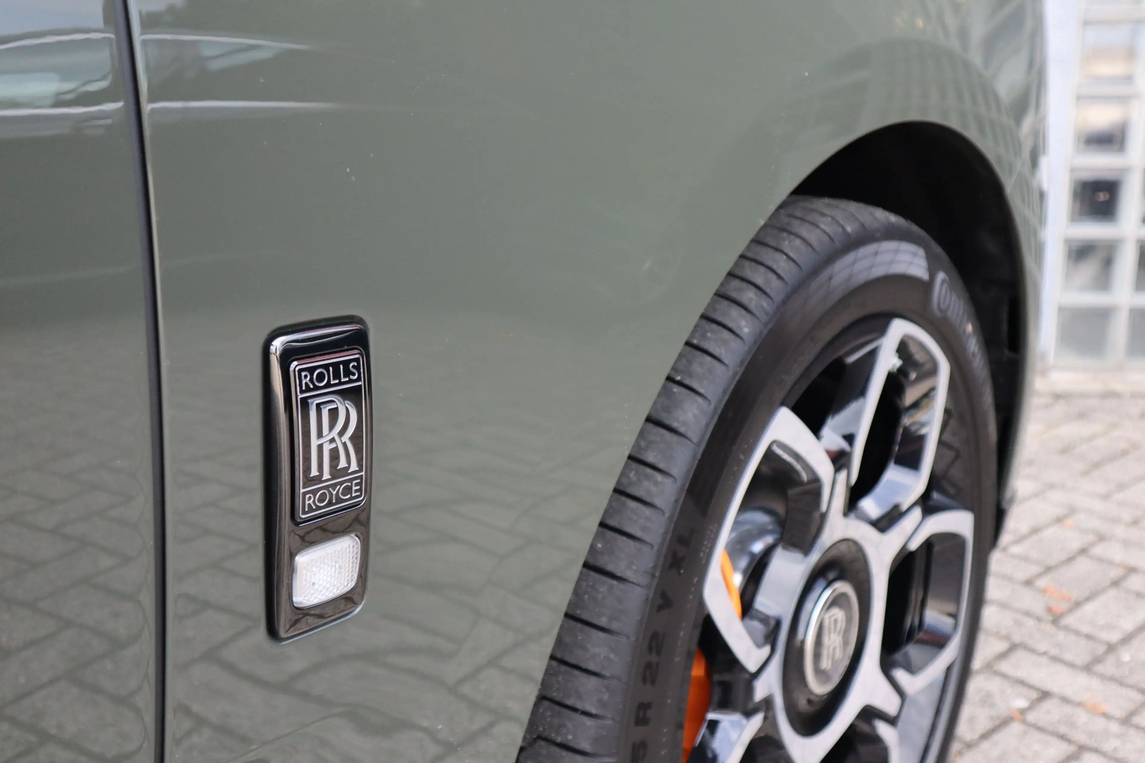 Rolls-Royce Cullinan BLACK BADGE 6.75 V12 Fu-Shion | Sterrenhemel, Besp — photo 10