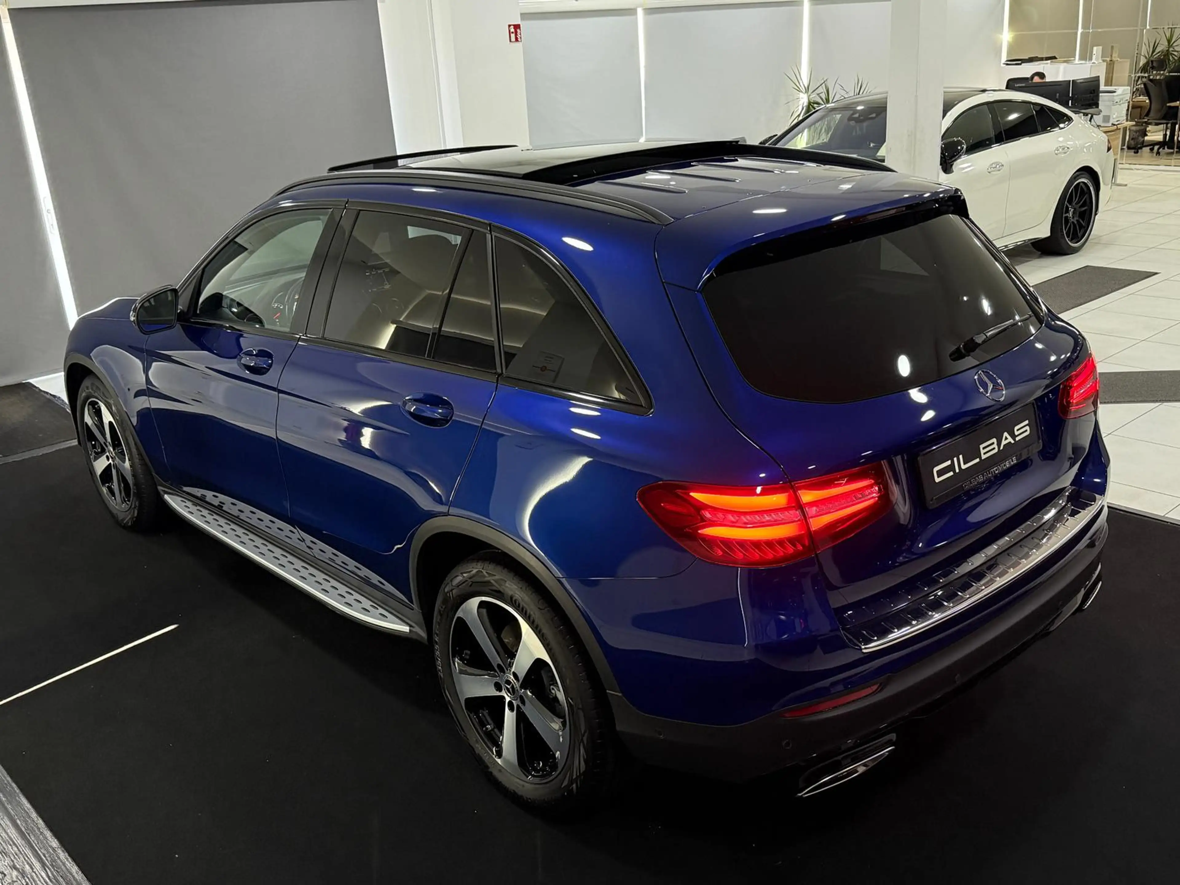 Mercedes-Benz GLC 250 4M 9G AMG INT*PANO*NIGHT*360*BURM*MEMORY — photo 13